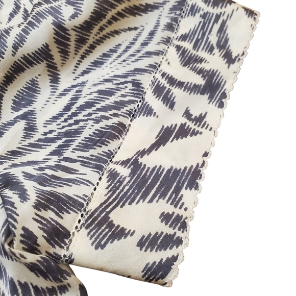 Sigrid Olsen 100% Silk Black and White Patterned Top. MED - Picture 7 of 9
